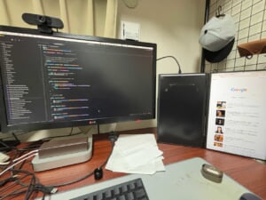 デスク環境_InnoViewデュアルモニター_縦バージョン