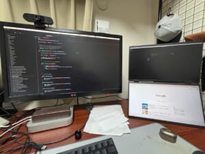 デスク環境_InnoViewデュアルモニター_横バージョン